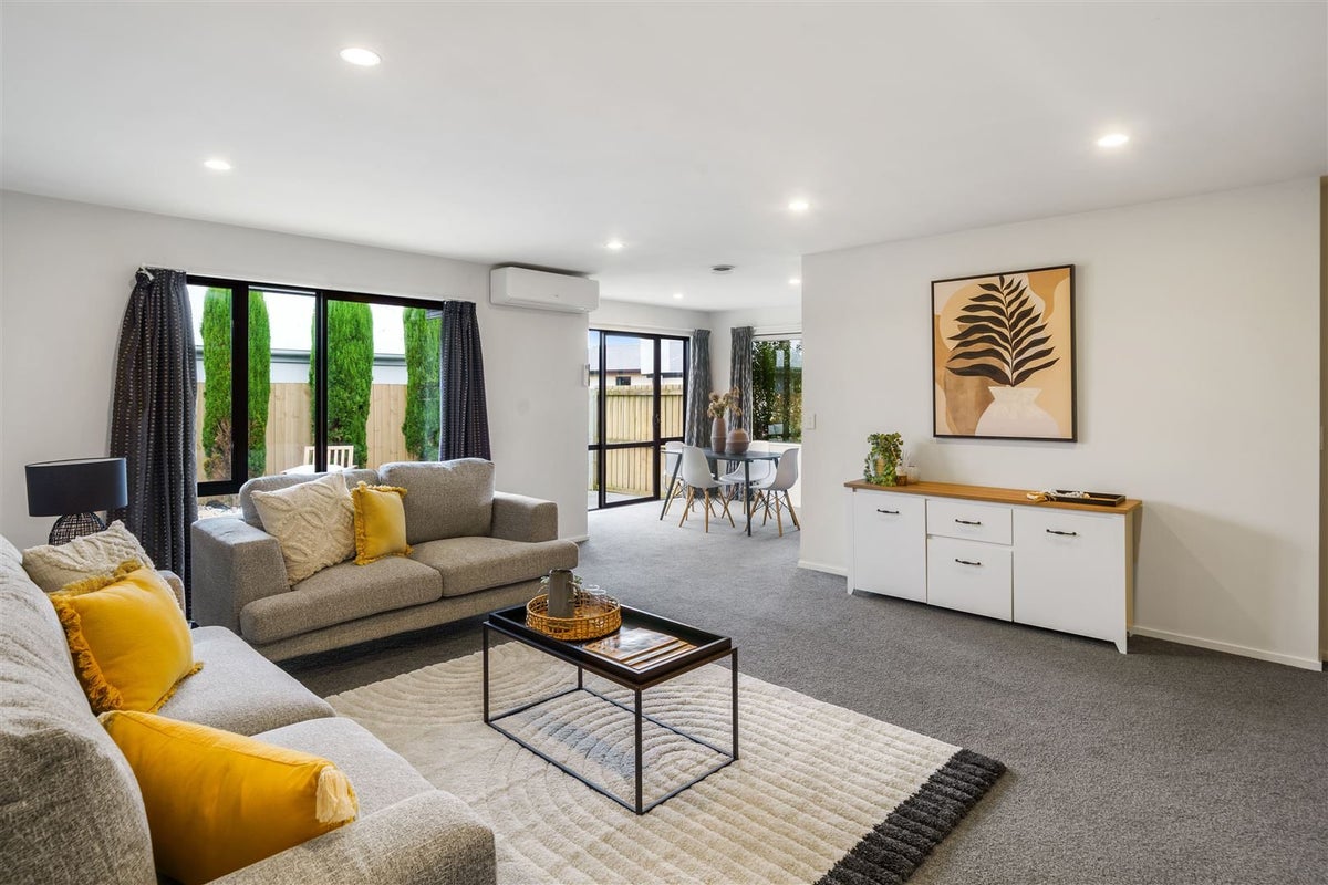 14 Vangelis Lane, Mairehau, Christchurch - Carousel 1