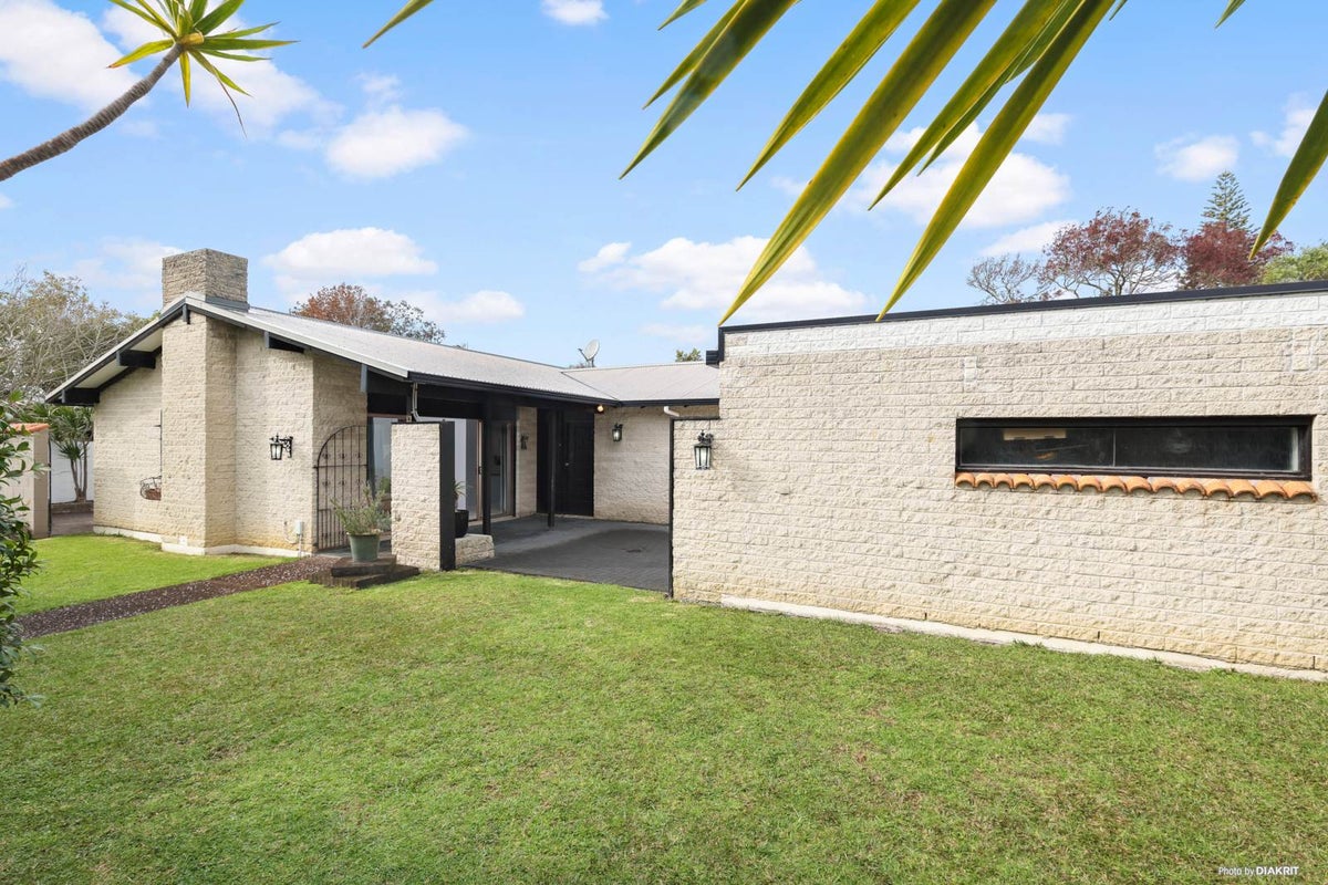 60 Maxwelton Drive, Mairangi Bay, Auckland - Carousel 1