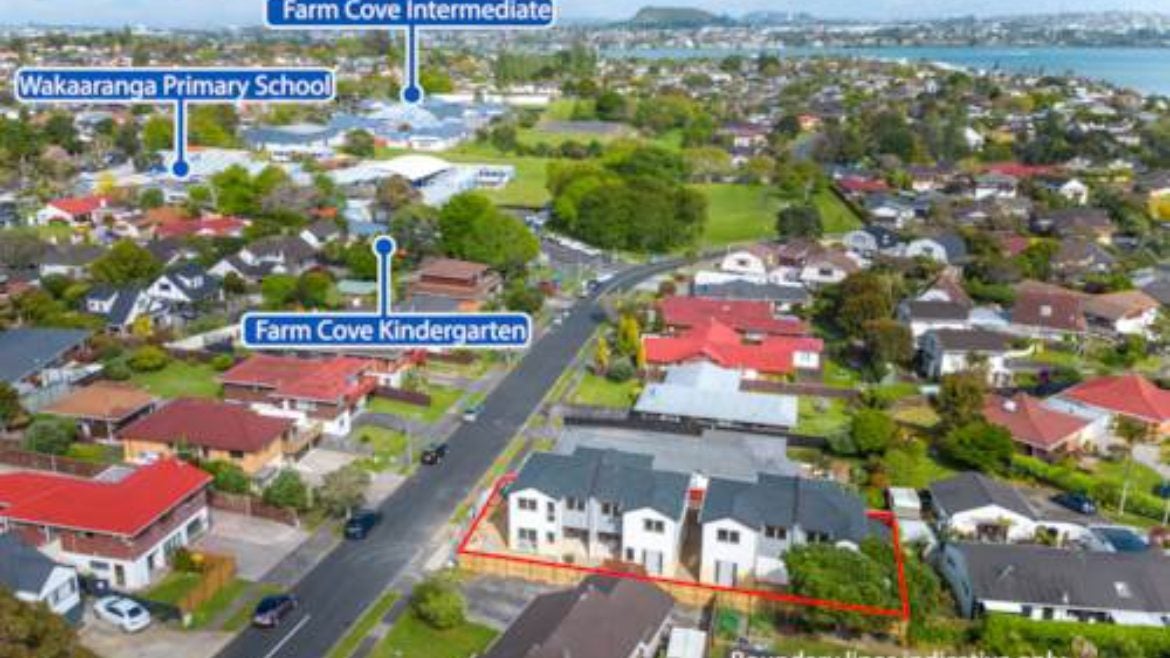 3C Galloway Crescent, Farm Cove, Auckland - Carousel 1