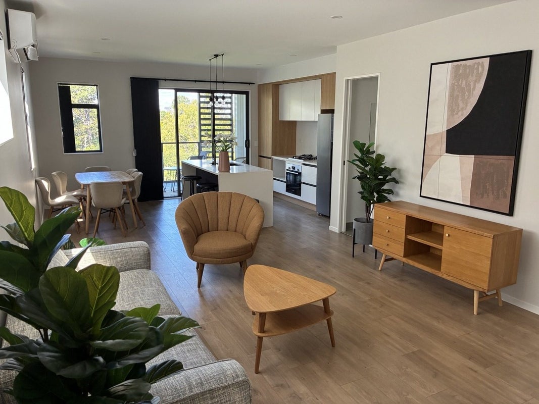 4/10B Huka Road, Birkenhead, Auckland - Carousel 1