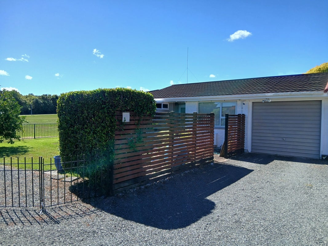 142B Totara Drive, Pukete, Hamilton - Carousel 2