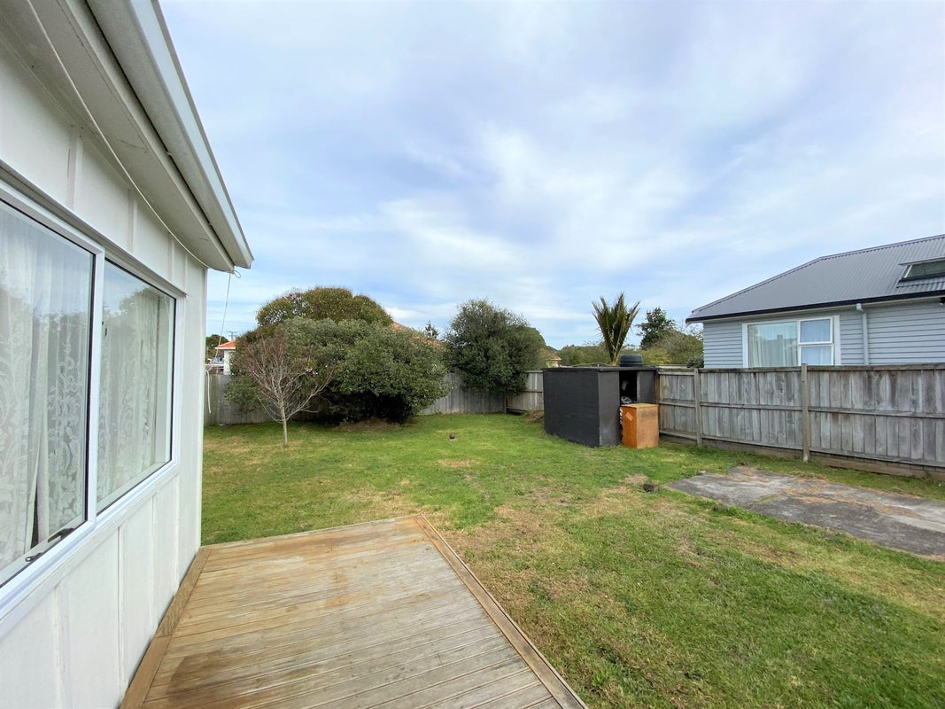 6 Parkinson Avenue, Wesley, Auckland - Carousel 2