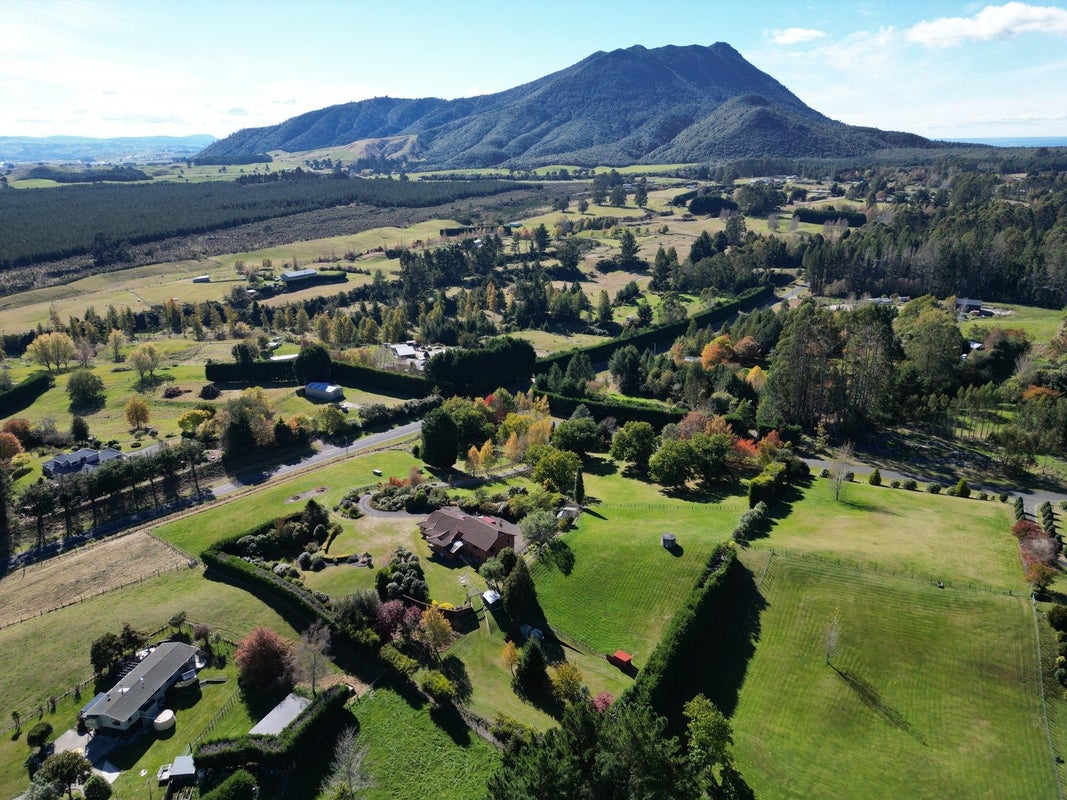 8 Mark Wynd, Taupo - Carousel 1
