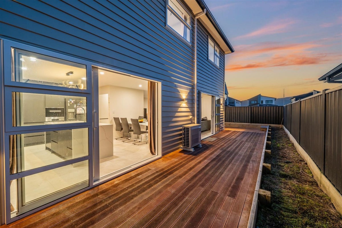32 Castletown Street, Wallaceville, Upper Hutt - Carousel 2