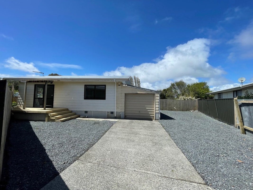 35 Tarata Crescent, Mangere Bridge, Auckland - Carousel 14
