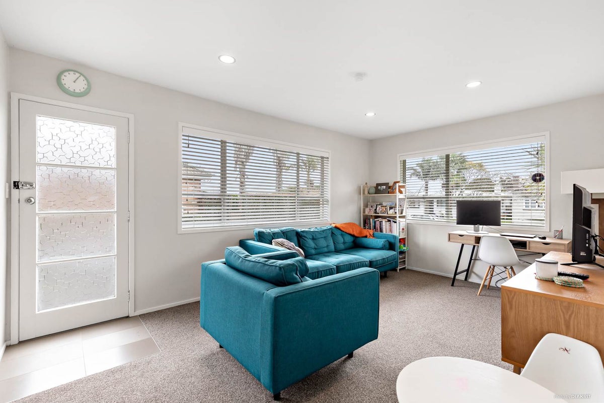 1/12 Hazelmere Road, Sandringham, Auckland - Carousel 2