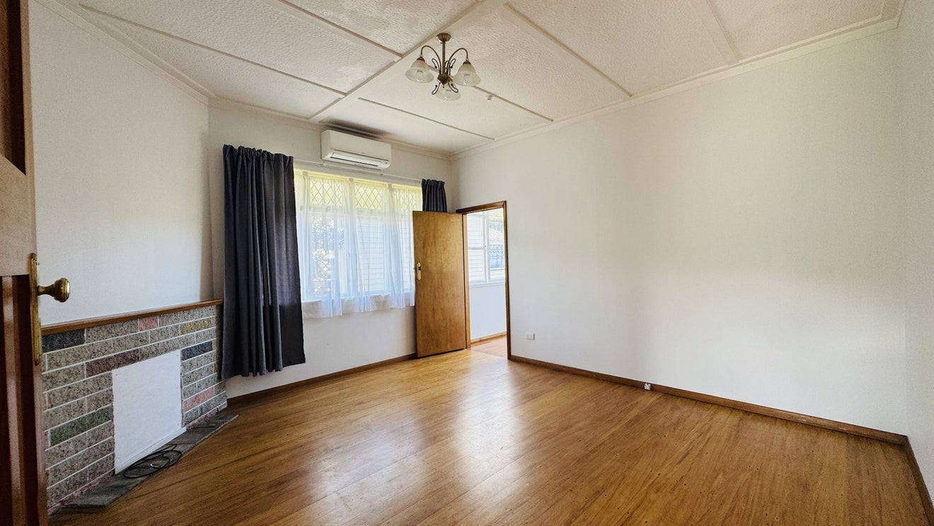 46 Connolly Street, Boulcott, Lower Hutt - Carousel 1