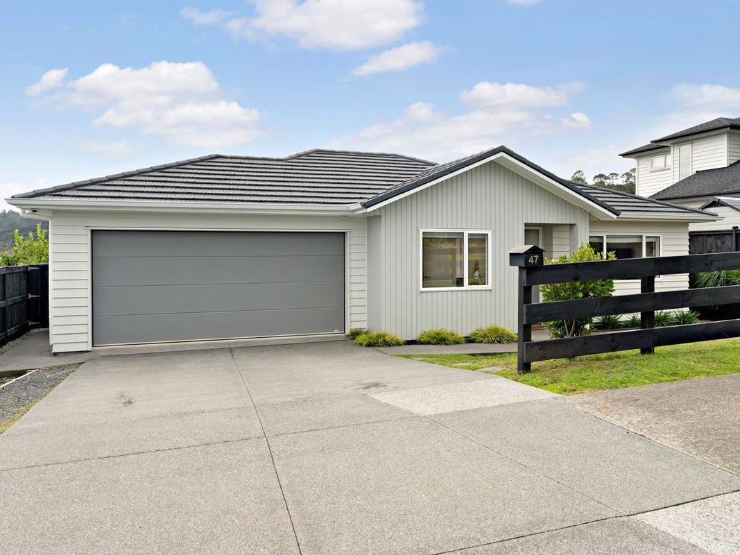 47 Jeroboam Loop, Kumeu - Carousel 1