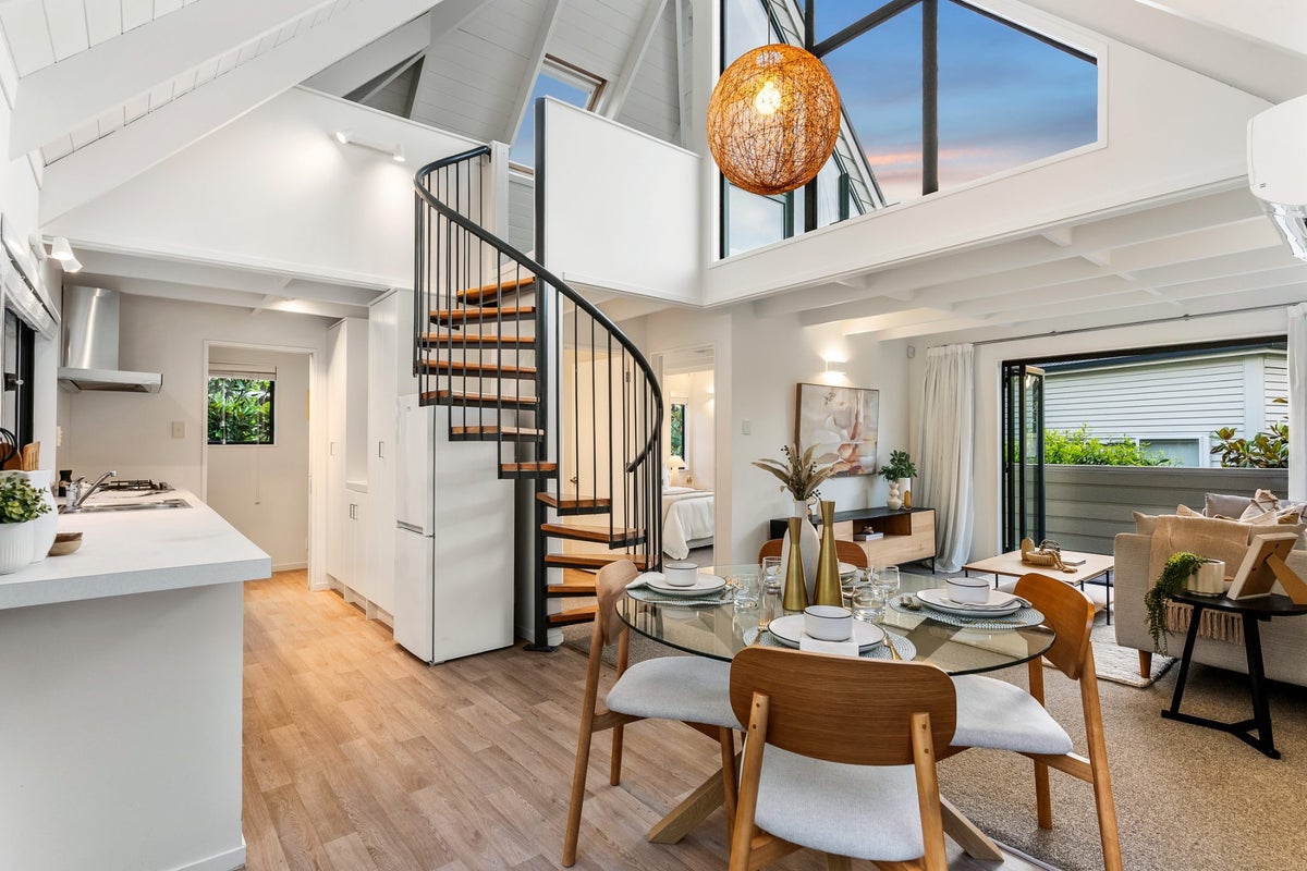 110 Bassett Road, Remuera, Auckland - Carousel 2