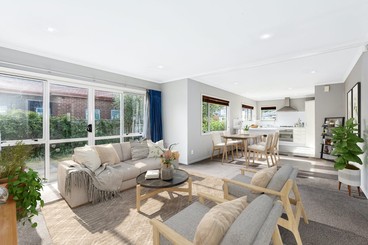 6 Routeburn Avenue, Aotea, Porirua - Carousel 2
