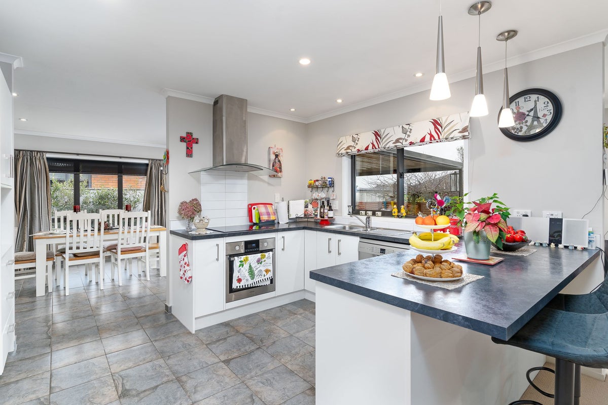 8 Solstone Drive, Solway, Masterton - Carousel 2