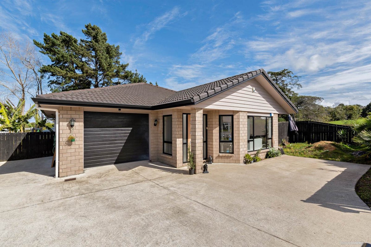 280 Mahia Road, Weymouth, Auckland - Carousel 1