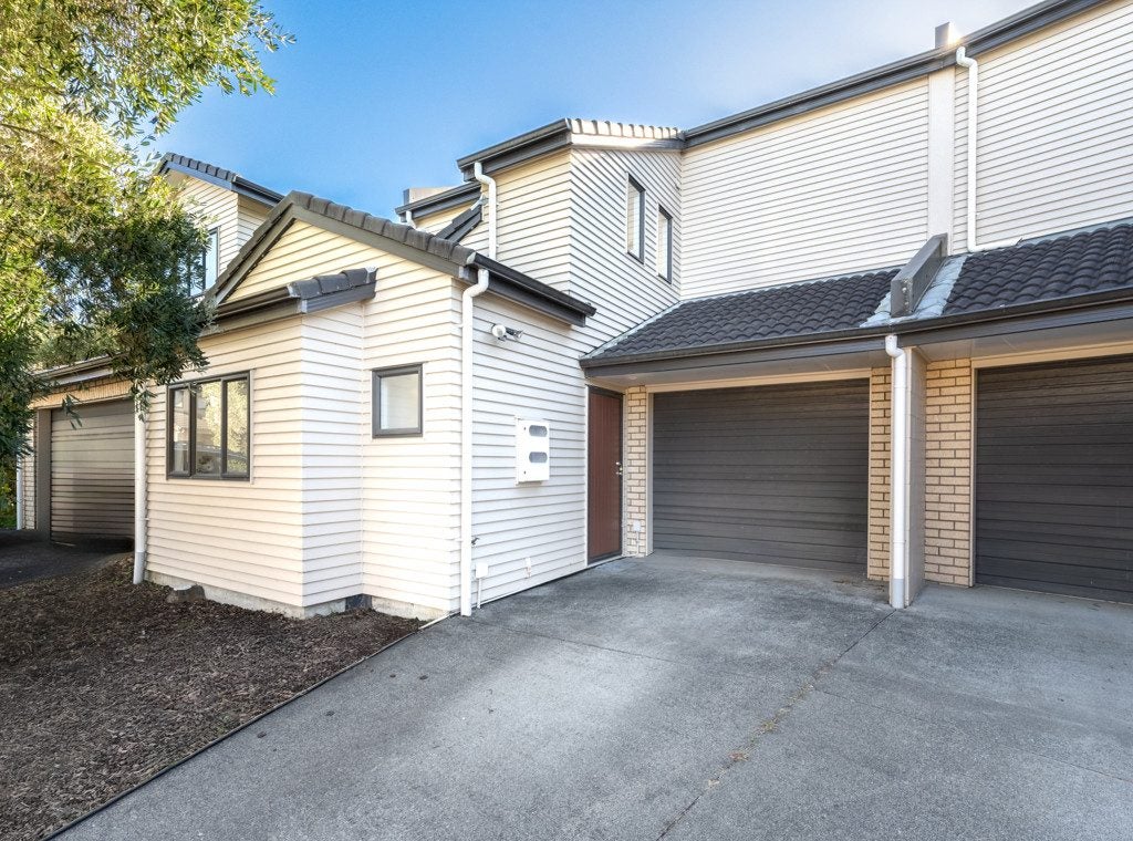 14 Skip Lane, East Tamaki, Manukau City, Auckland - Carousel 1