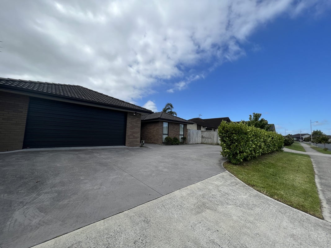 21 Arista Way, Rototuna North, Hamilton - Carousel 1