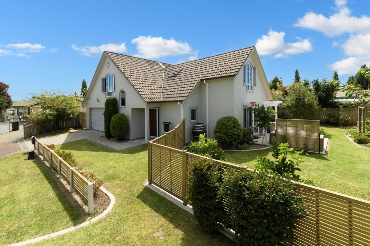 14 Chelsea Court, Bethlehem, Tauranga - Carousel 1