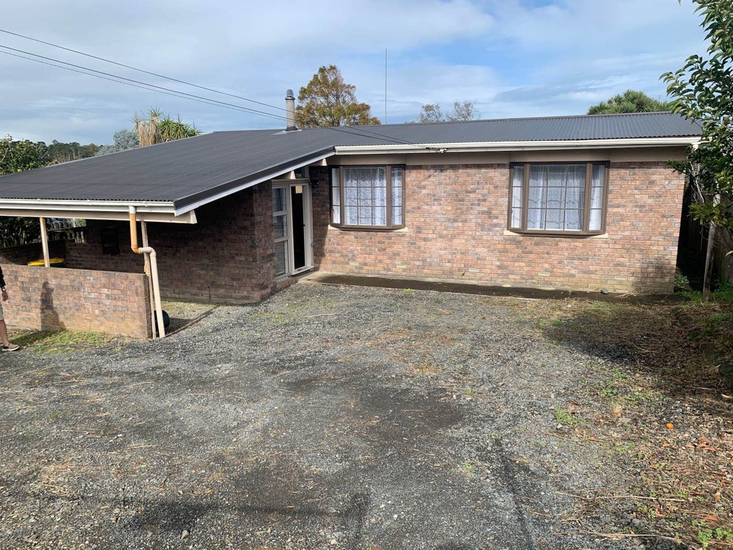 351 Main Road, Huapai, Kumeu - Carousel 1