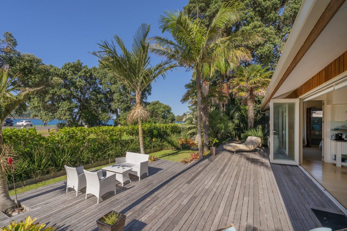 5 Harsant Avenue, Hahei, Whitianga - Carousel 2