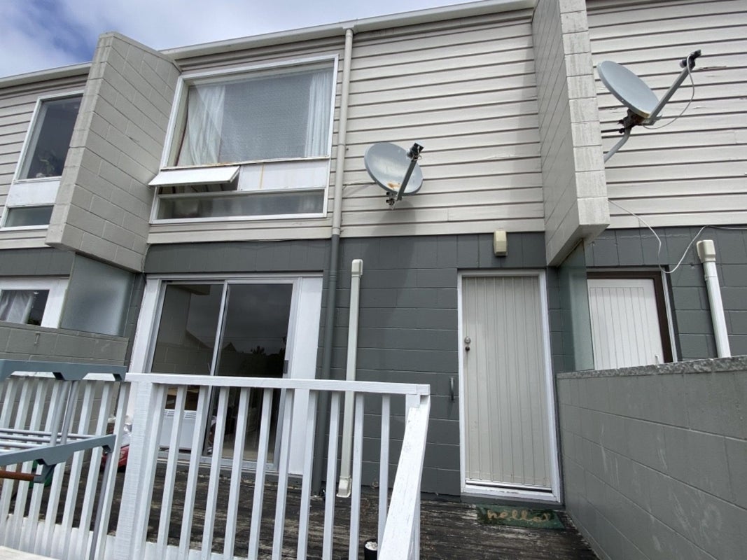 5/33 Frankmoore Avenue, Johnsonville, Wellington - Carousel 1