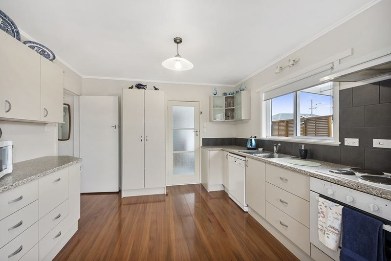 8 Poaka Avenue, Dinsdale, Hamilton - Carousel 2