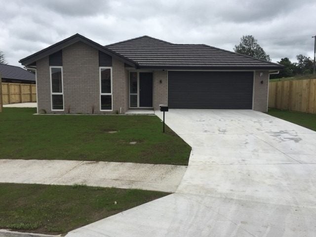 10 Matawhero Place, Hamilton - Carousel 1