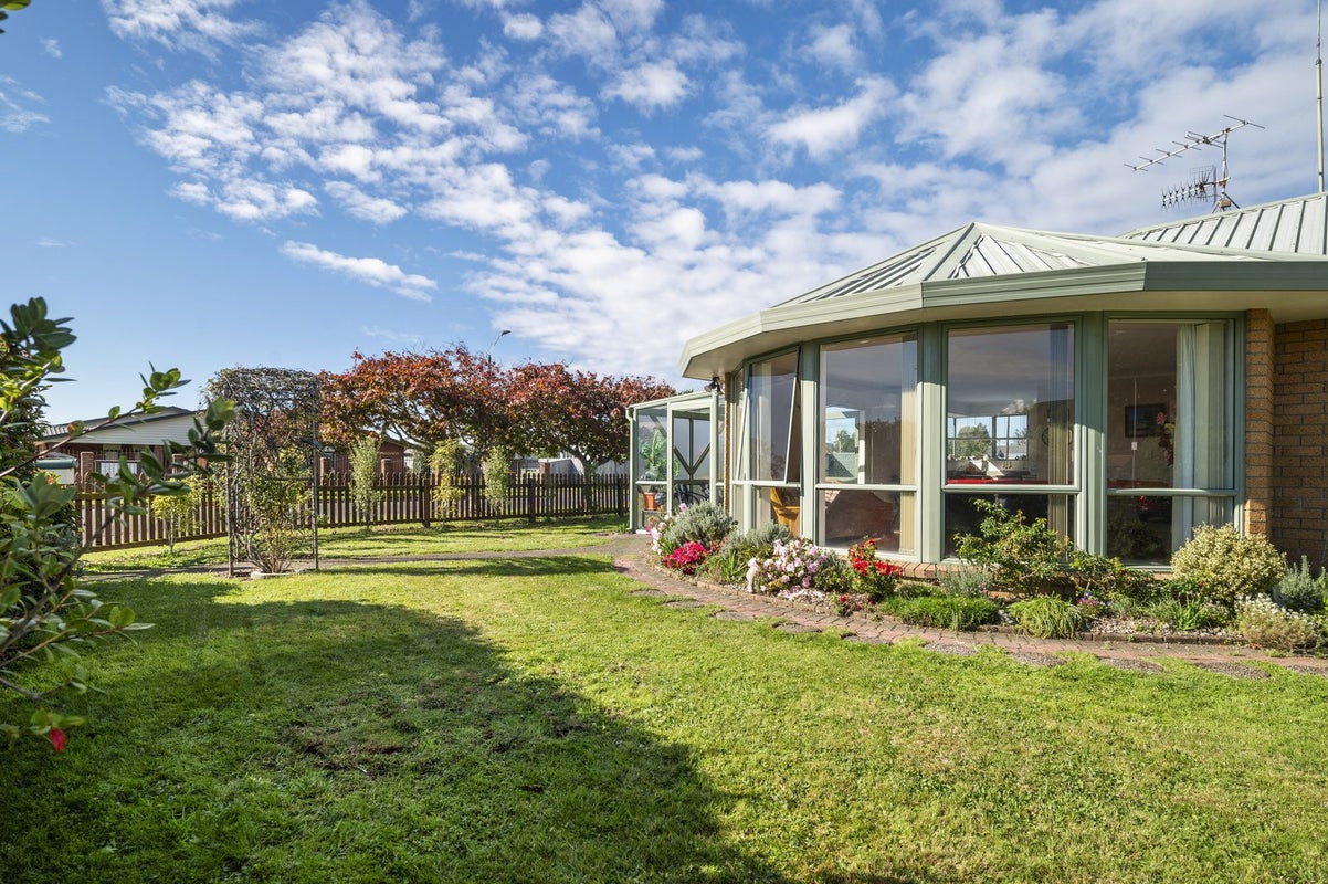 2 Ashmore Place, Fairy Springs, Rotorua - Carousel 2