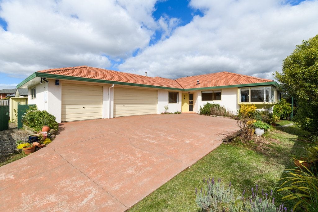 68 Pacific Drive, Fitzherbert, Palmerston North - Carousel 2