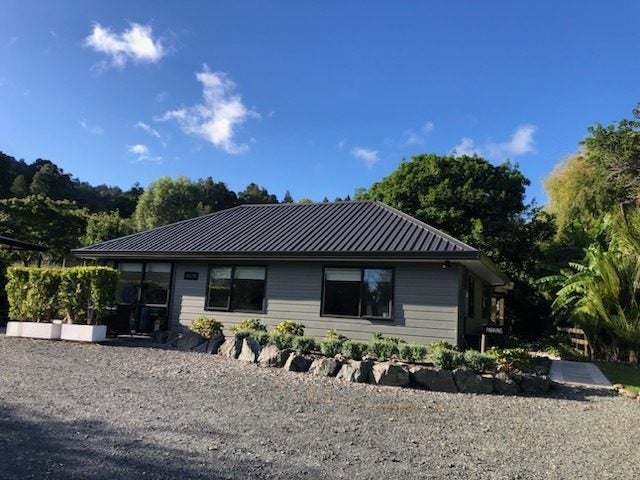 147 Omaha Valley Road, Warkworth - Carousel 17