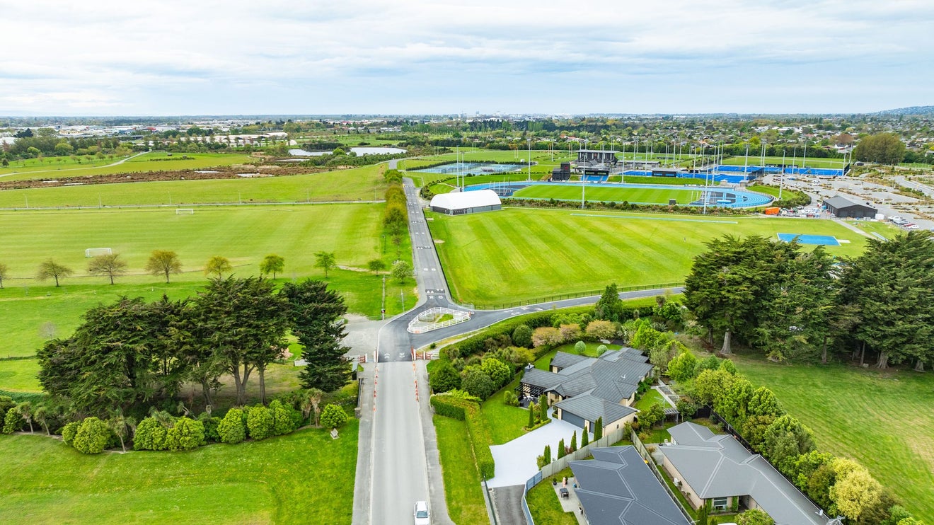 100 McMahon Drive, Aidanfield, Christchurch - Carousel 41