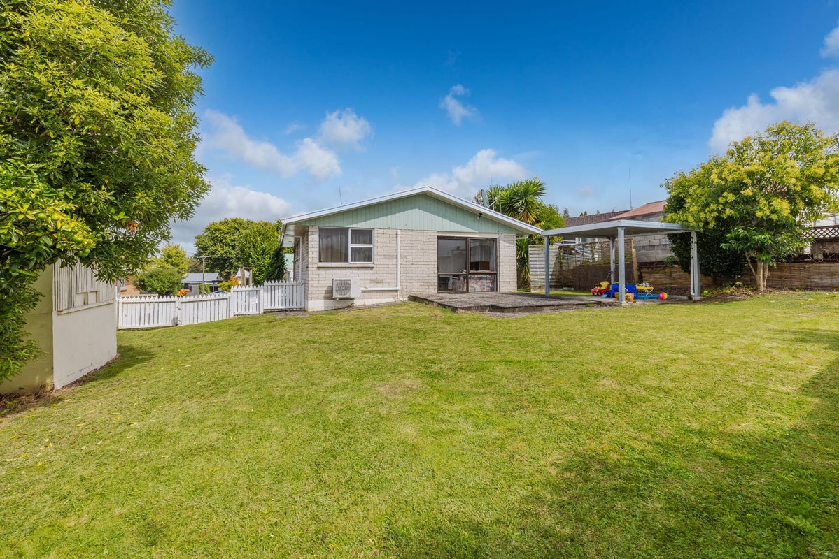 20A Kingsway Crescent, Forest Lake, Hamilton - Carousel 15