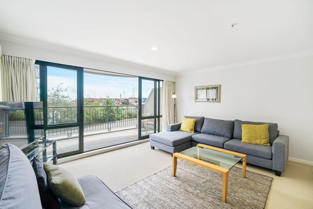 1E/118 Gladstone Road, Parnell, Auckland - Carousel 1