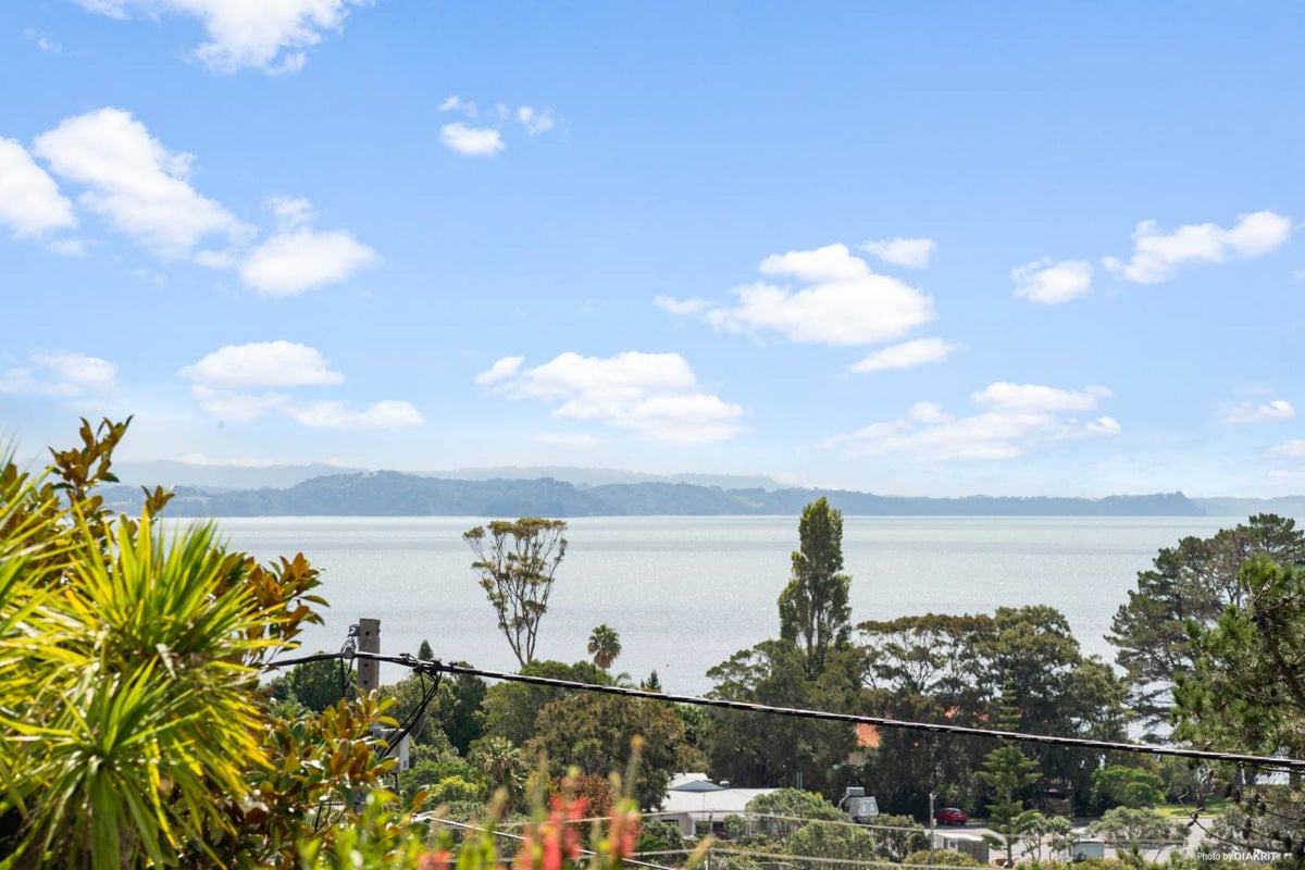 23 Kauri Road, Stanmore Bay, Whangaparaoa - Carousel 2