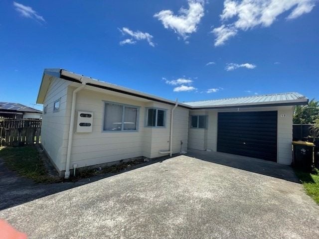 18 Oratu Place, Manurewa, Auckland - Carousel 1