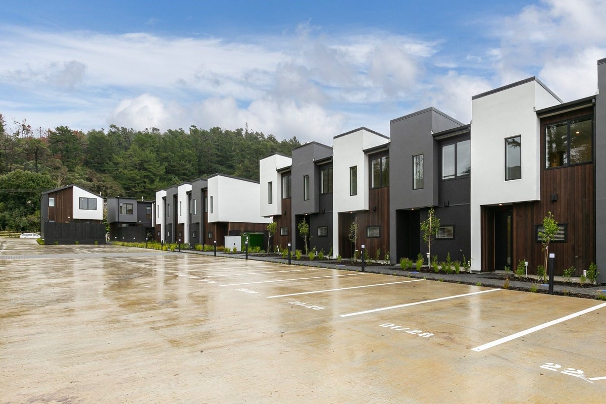 12/28 Raukawa Street, Stokes Valley, Lower Hutt - Carousel 2