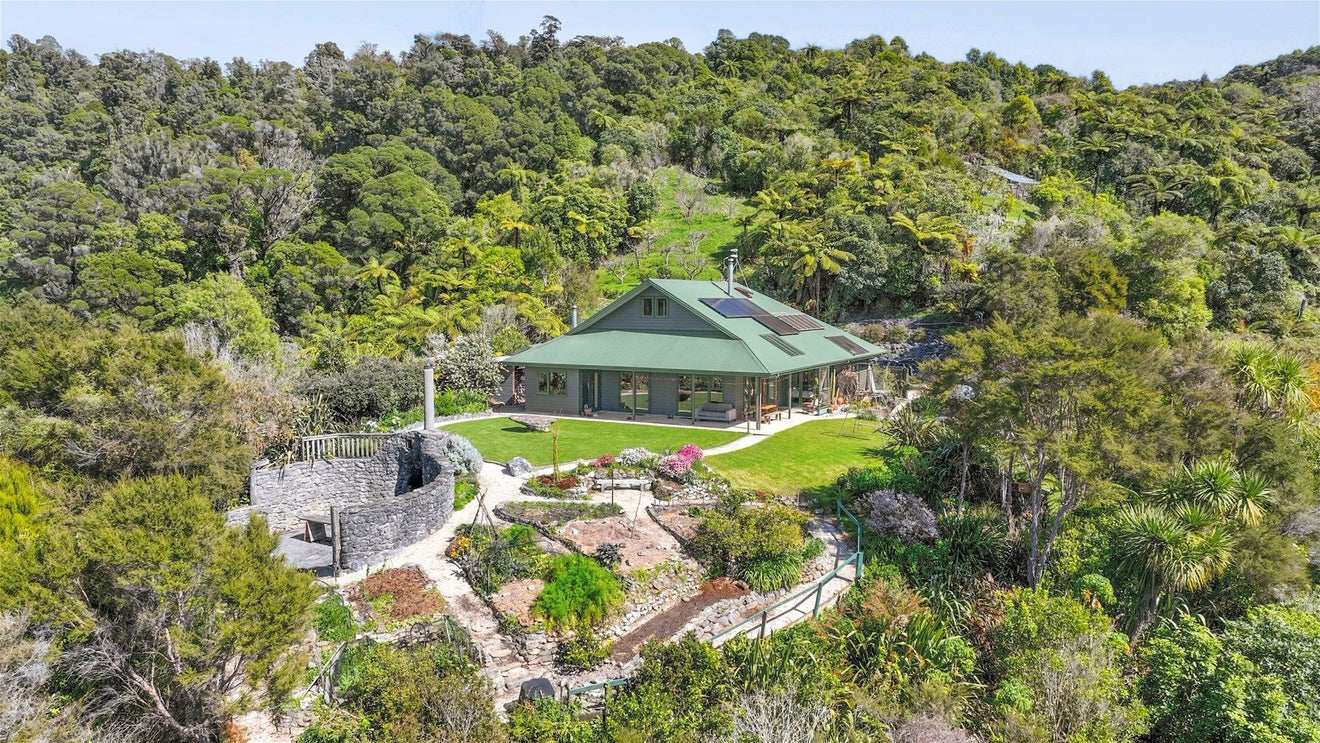 90 Matatua Road, Raumati Beach, Paraparaumu - Carousel 2