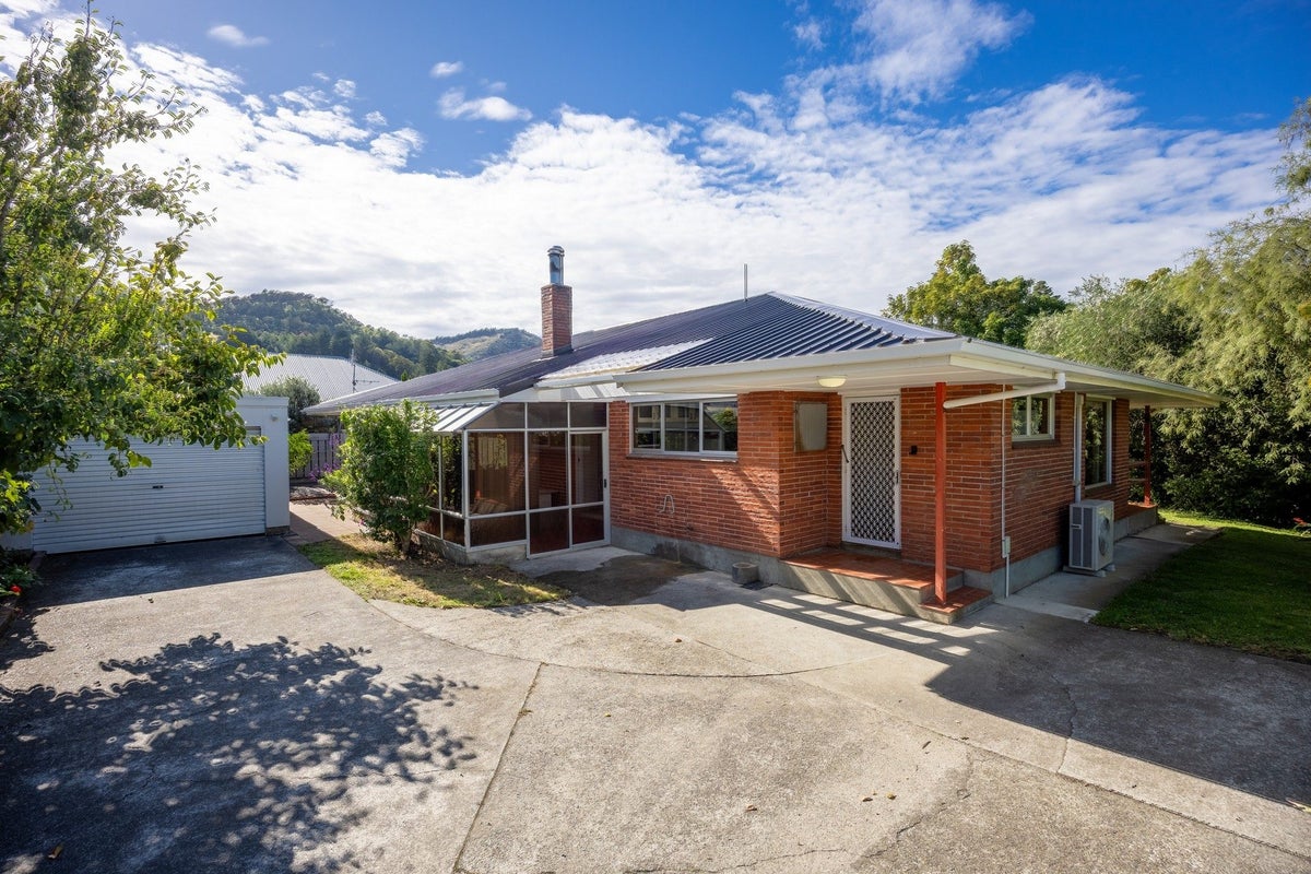 80 HALIFAX ST East, The Wood, NELSON - Carousel 2