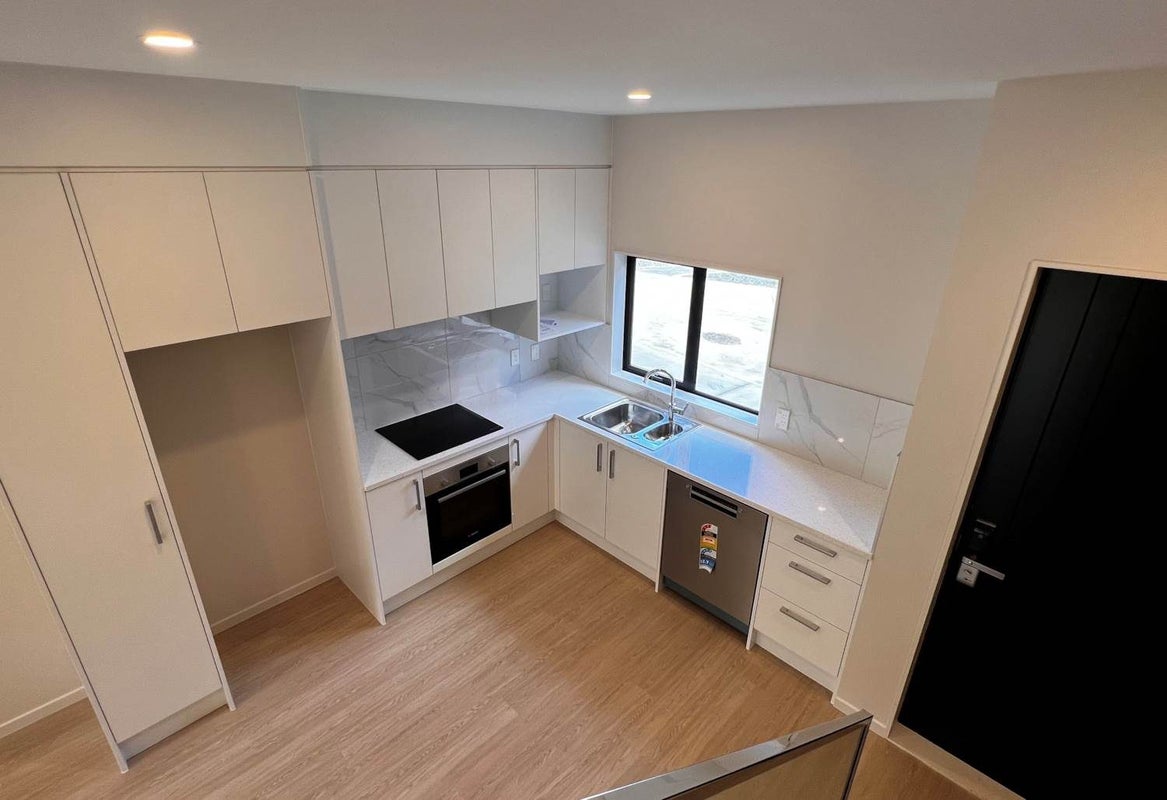 6/41 Mangere Road, Otahuhu, Auckland - Carousel 2