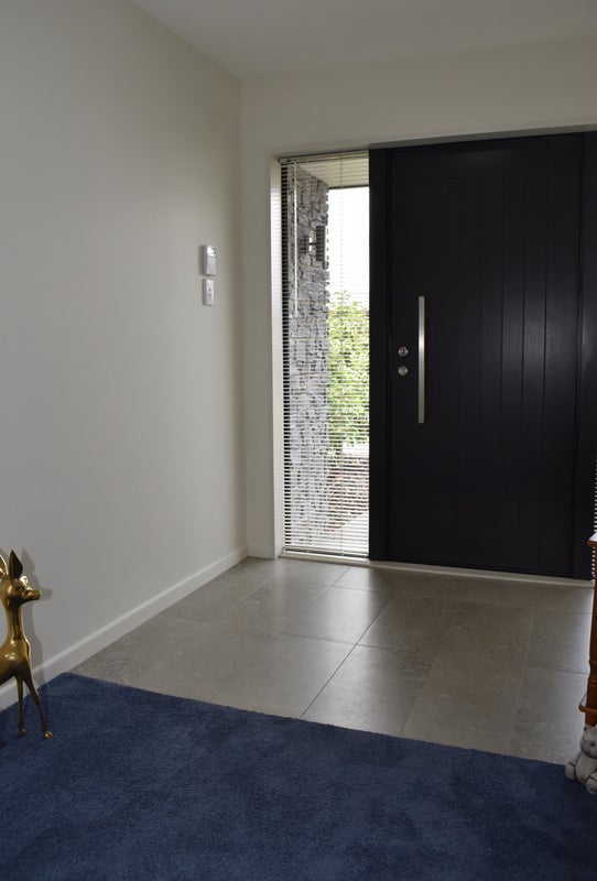 36 Davaar Crescent, Broomfield, Christchurch - Carousel 2