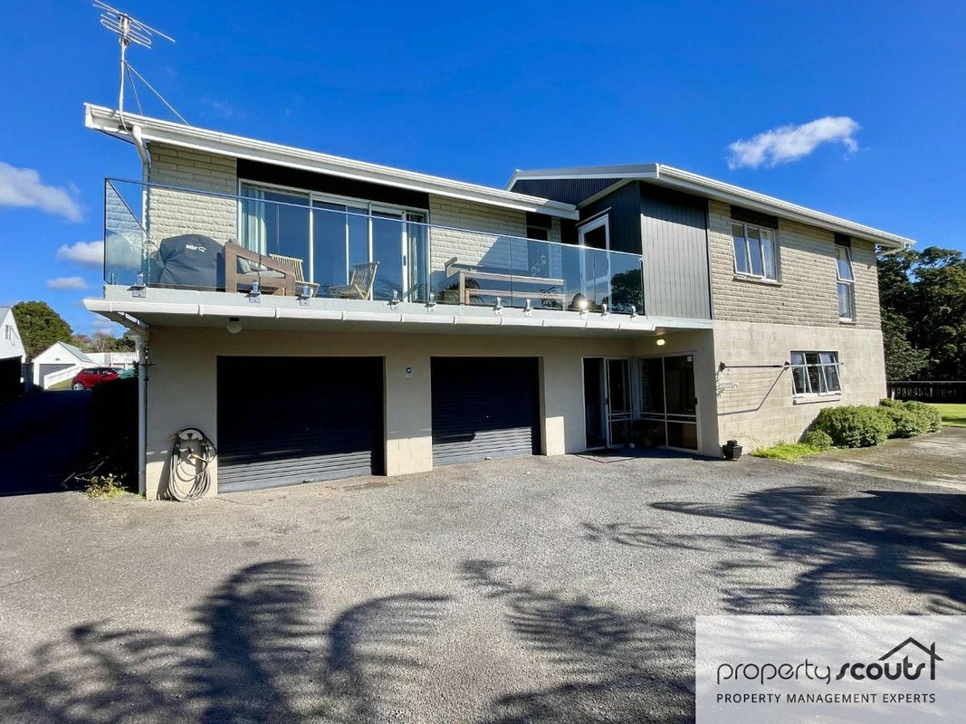 12 Te Ngaere Place, Merrilands, New Plymouth - Carousel 2
