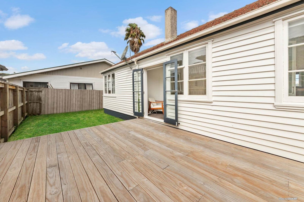 5 Ash Street, Avondale, Auckland - Carousel 2
