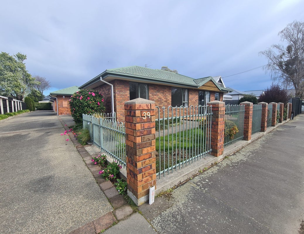 1/39 Cleveland Street, Edgeware, Christchurch - Carousel 2