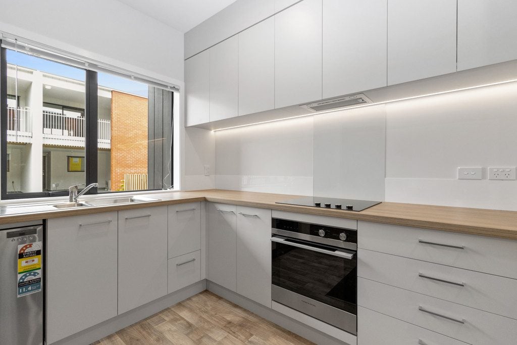 3/7 Dyer Street, Whitiora, Hamilton - Carousel 2
