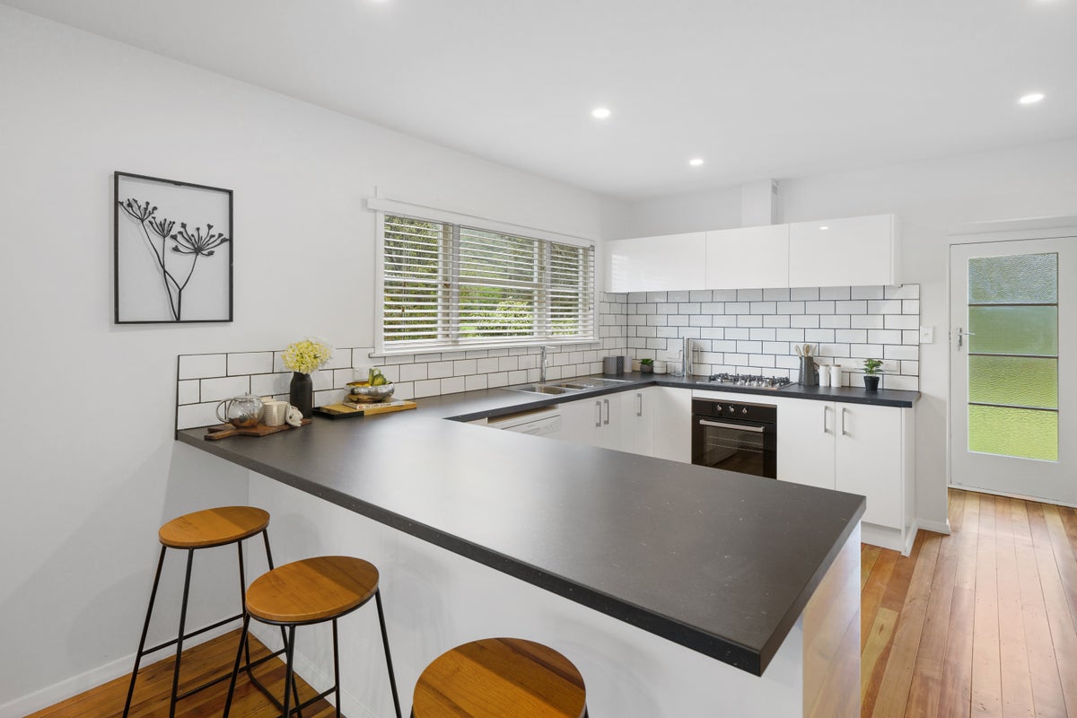 33 Karaka Street, Wainuiomata, Lower Hutt - Carousel 2