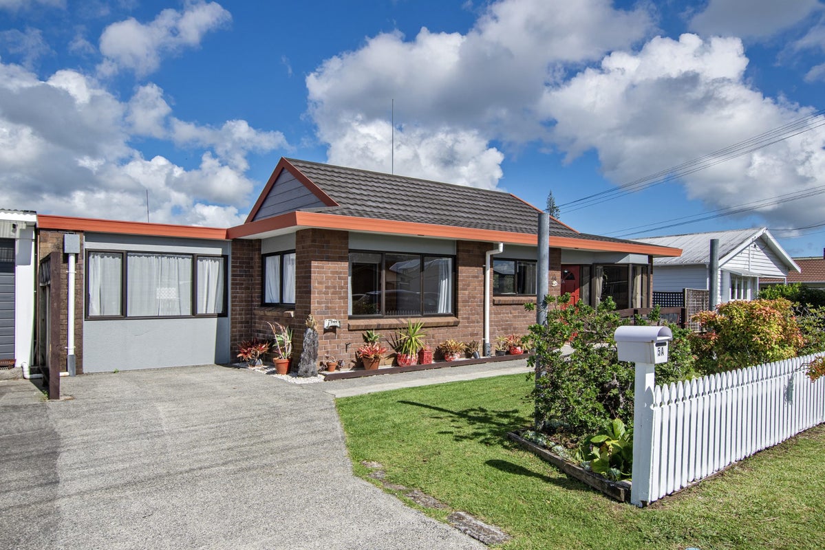 5A Davies Street, Kensington, Whangarei - Carousel 1