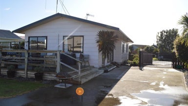 9 Simcox Street, Otaki Beach, Otaki - Carousel 1