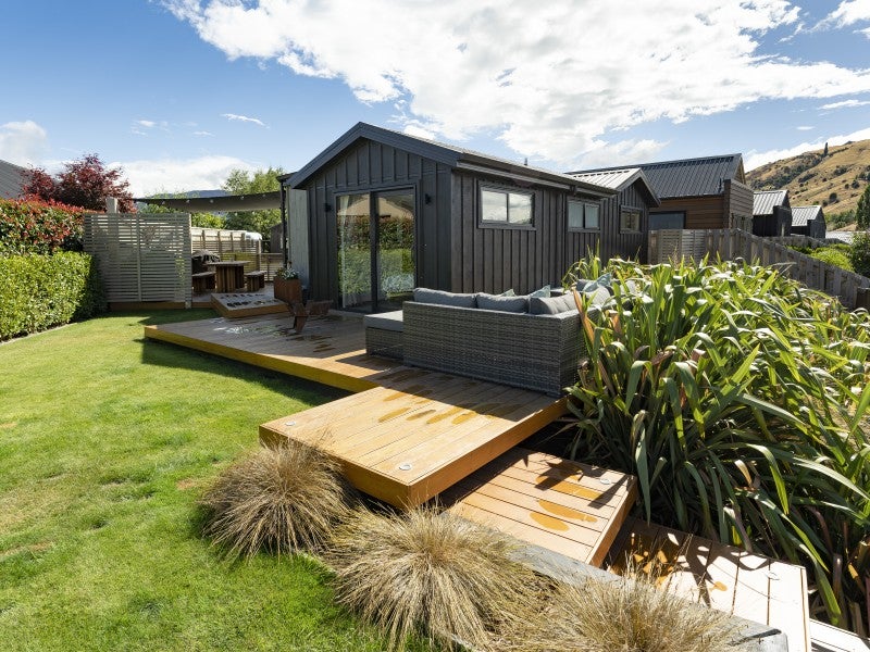 9 Clover Lane, Lake Hayes, Queenstown - Carousel 1