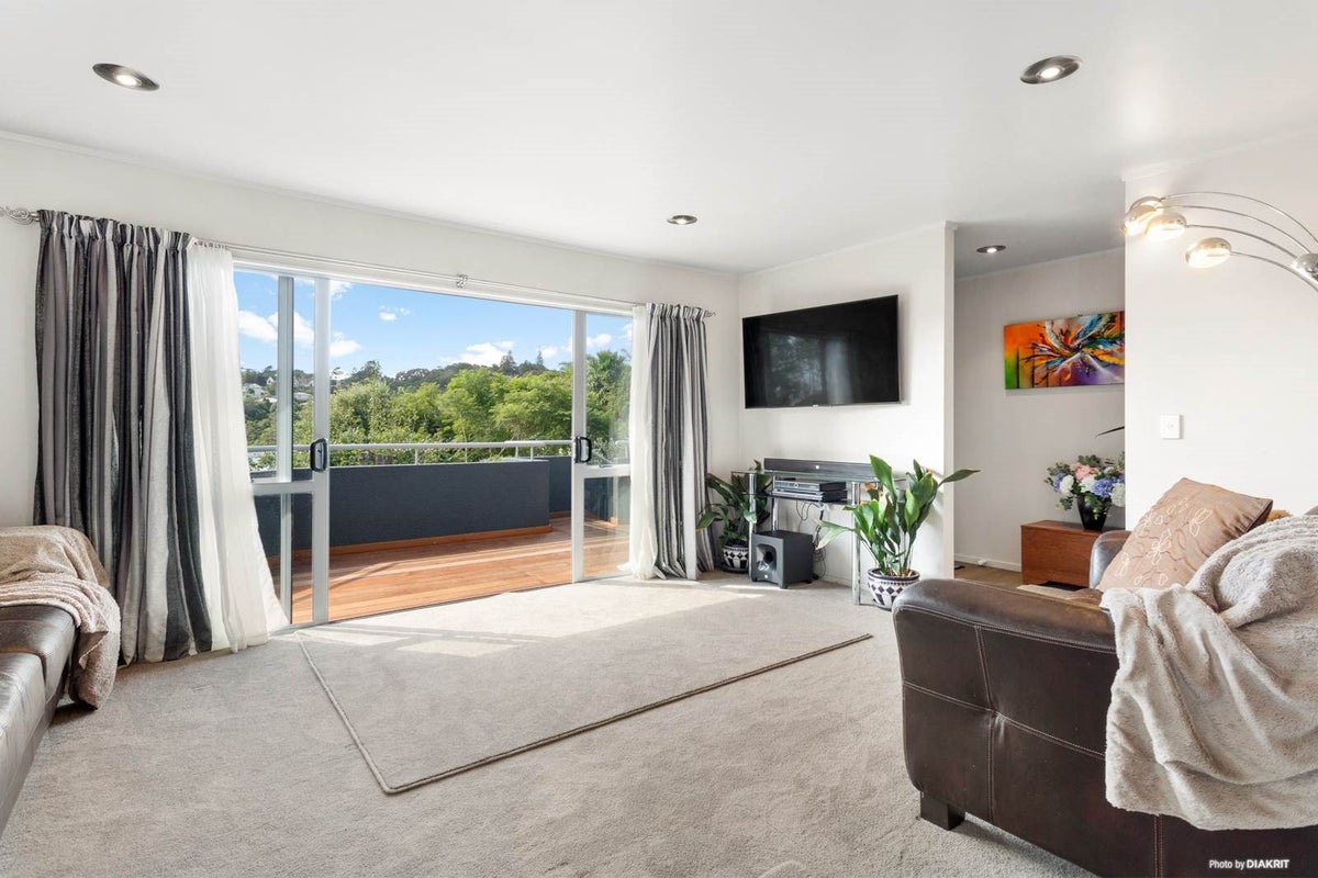 2/46 Lauderdale Road, Birkdale, Auckland - Carousel 18
