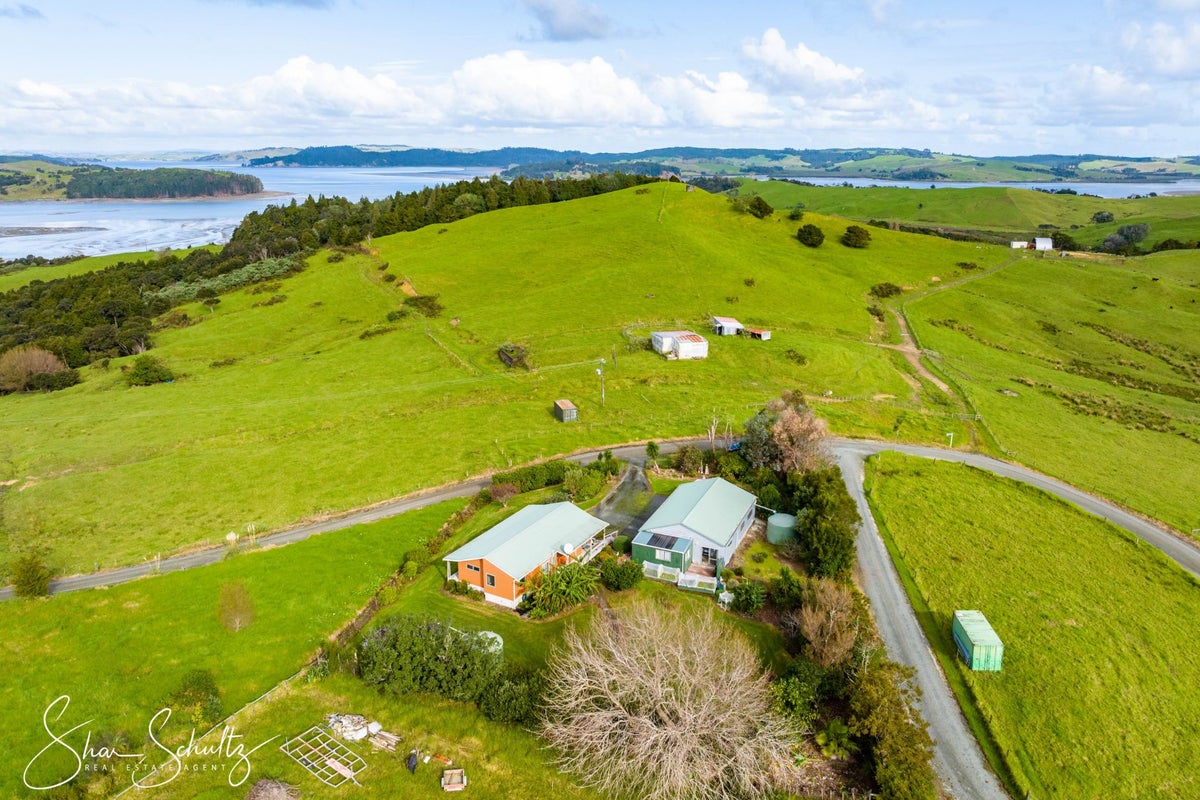 7 Te Opi Road, WHAKAPIRAU, MAUNGATUROTO - Carousel 50