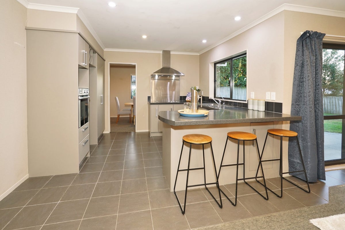 20 Mercury Court, Rototuna North, Hamilton - Carousel 2