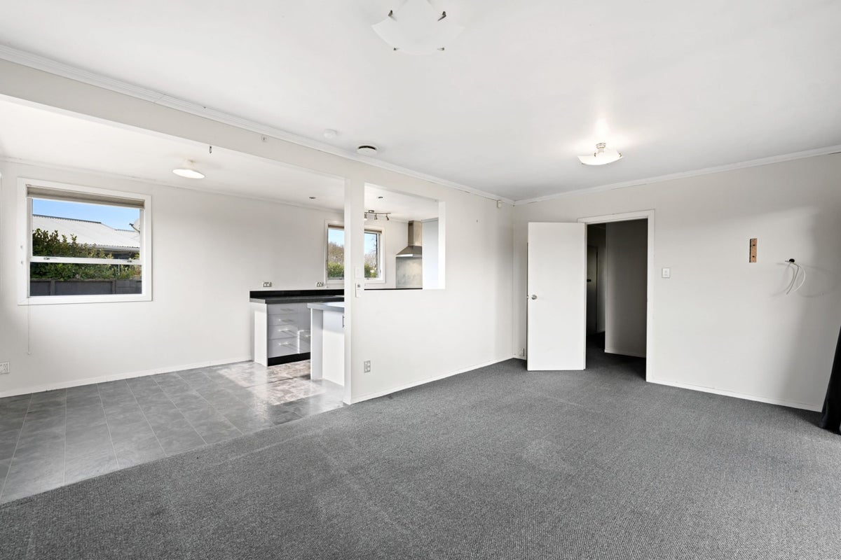18 Oakfield Crescent, Pukete, Hamilton - Carousel 2