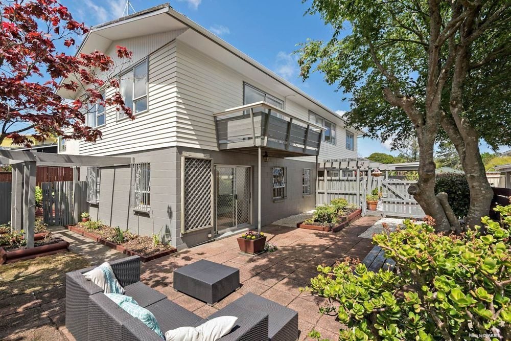 30 Ripon Crescent, Meadowbank, Auckland - Carousel 2
